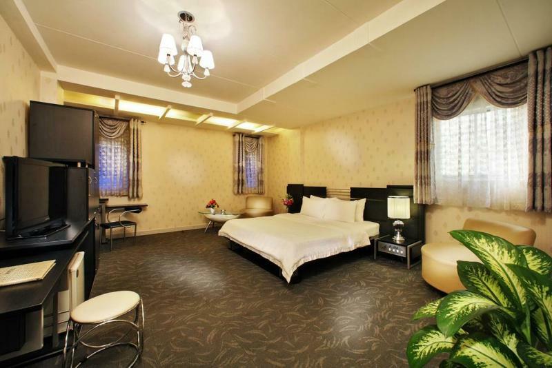 Khách sạn Jovia 3*